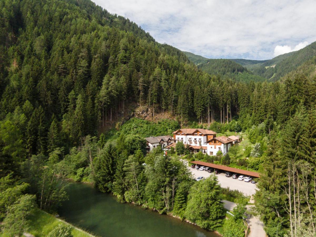 Hotel Bad Schoergau Sarentino Buitenkant foto