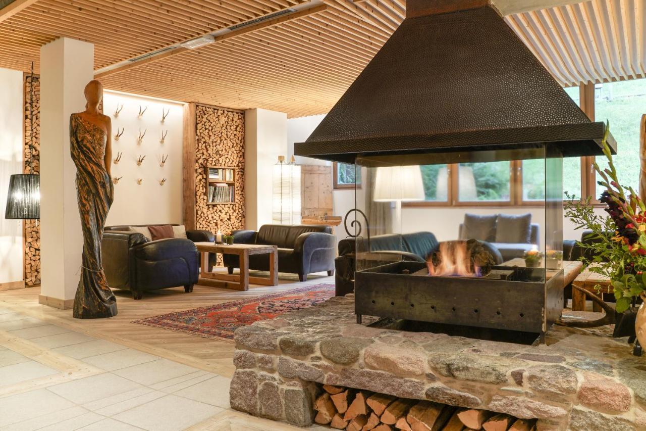 Hotel Bad Schoergau Sarentino Buitenkant foto
